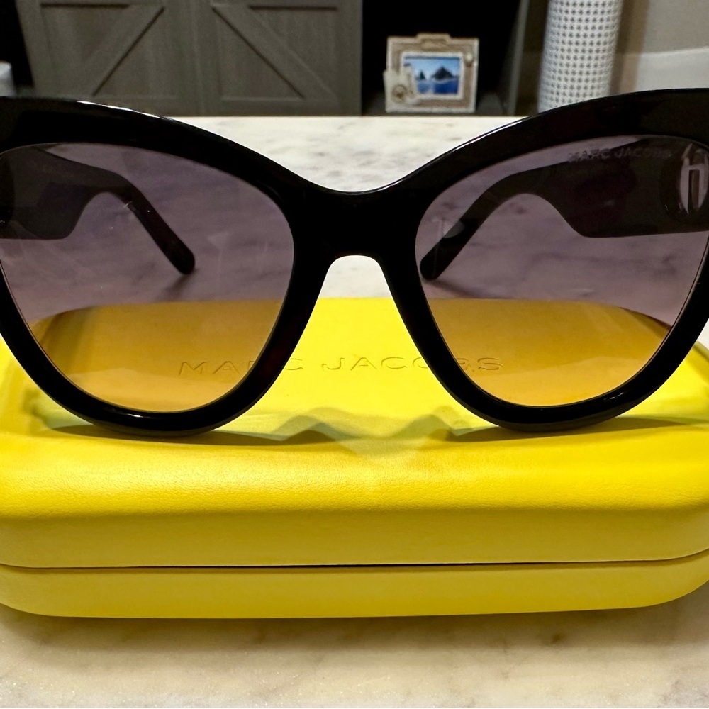 Marc Jacobs Black Sunglasses with Yellow Case